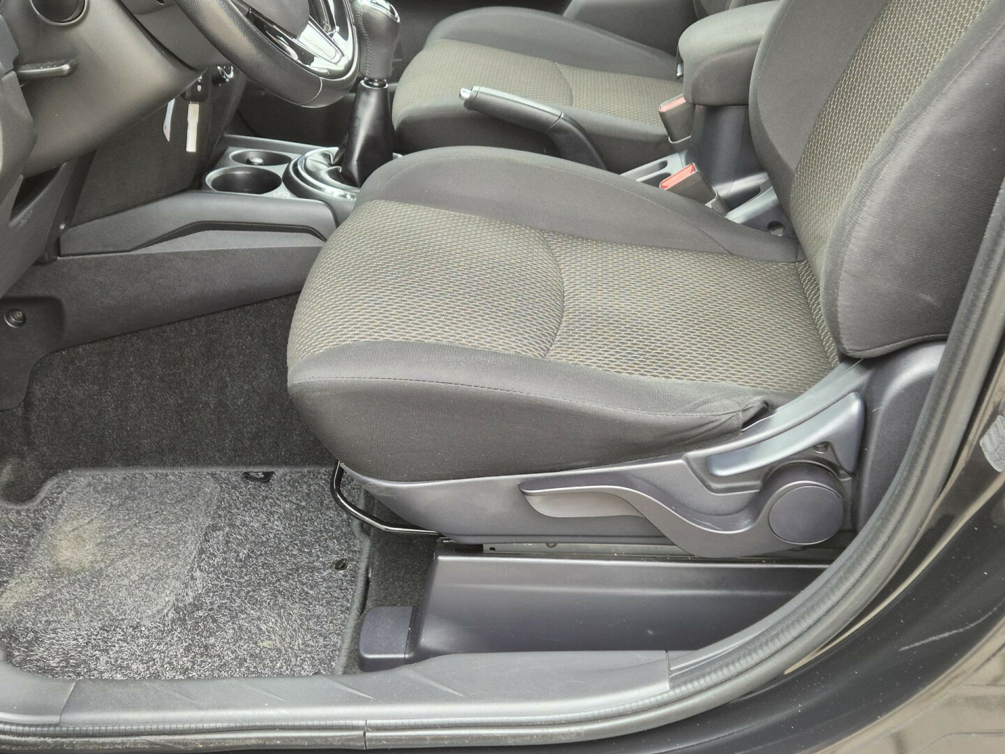 Mitsubishi-ASX-28