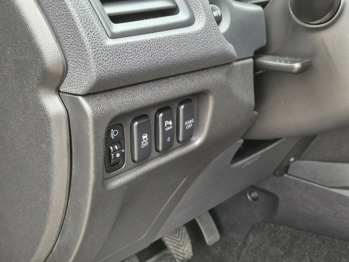 Mitsubishi-ASX-30