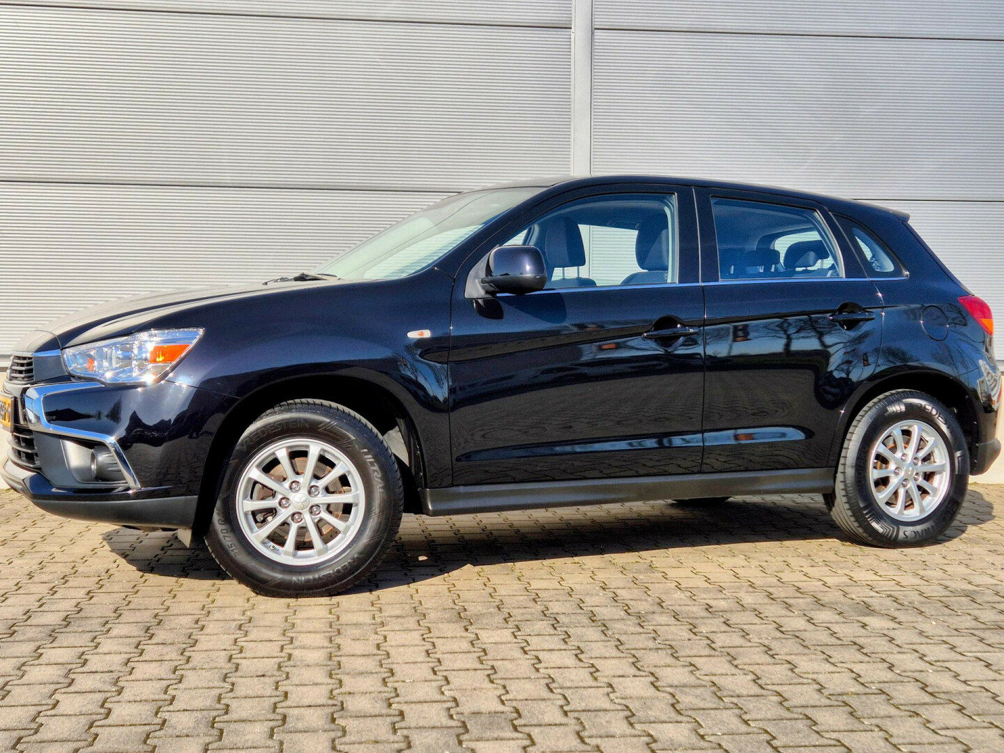 Mitsubishi-ASX-45